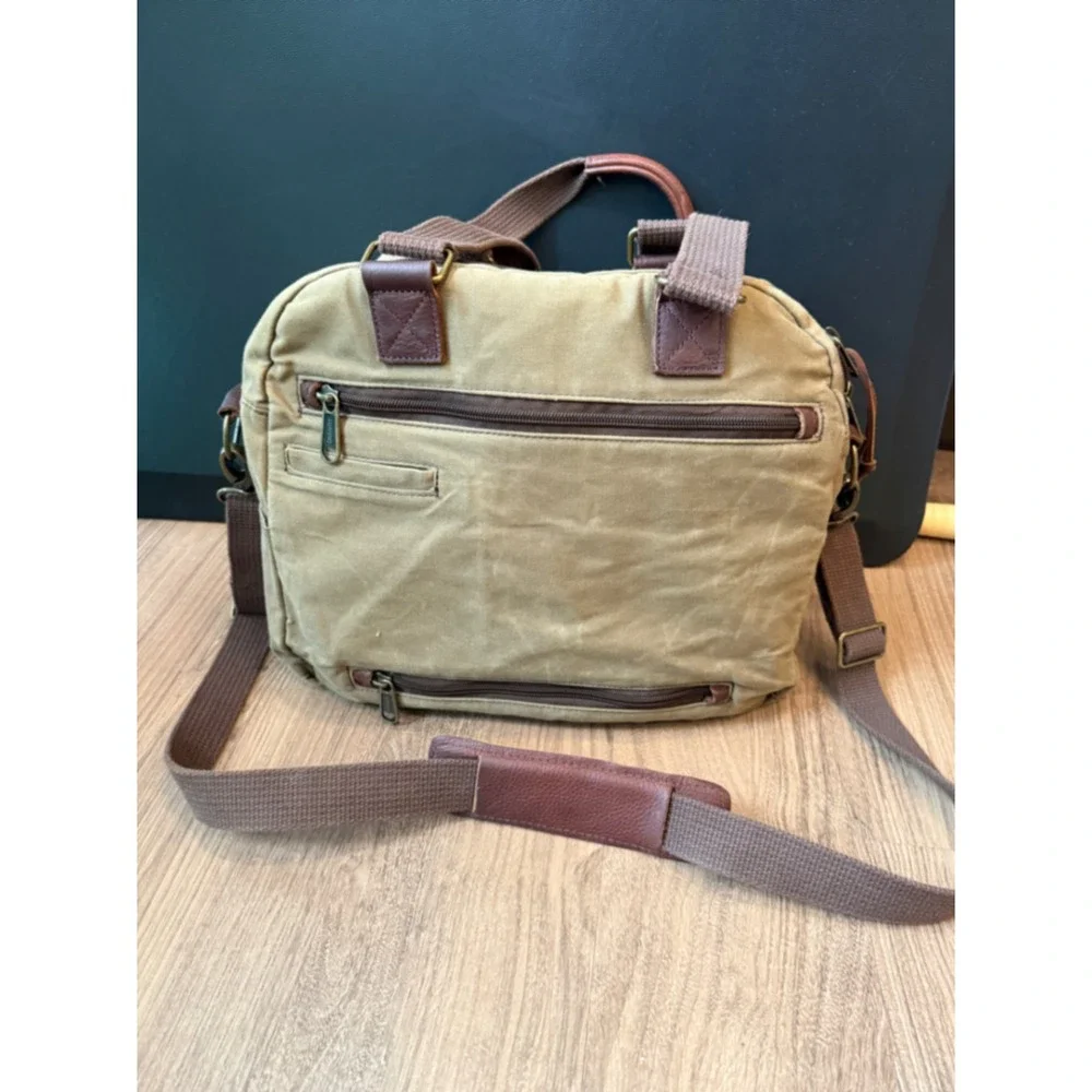 Duluth Trading Co Khaki Oilcloth Canvas Leather Trim Messenger Laptop Bag Field